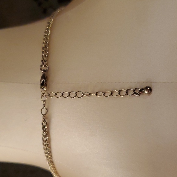 Pink and gold statement necklace - Picture 5 of 10